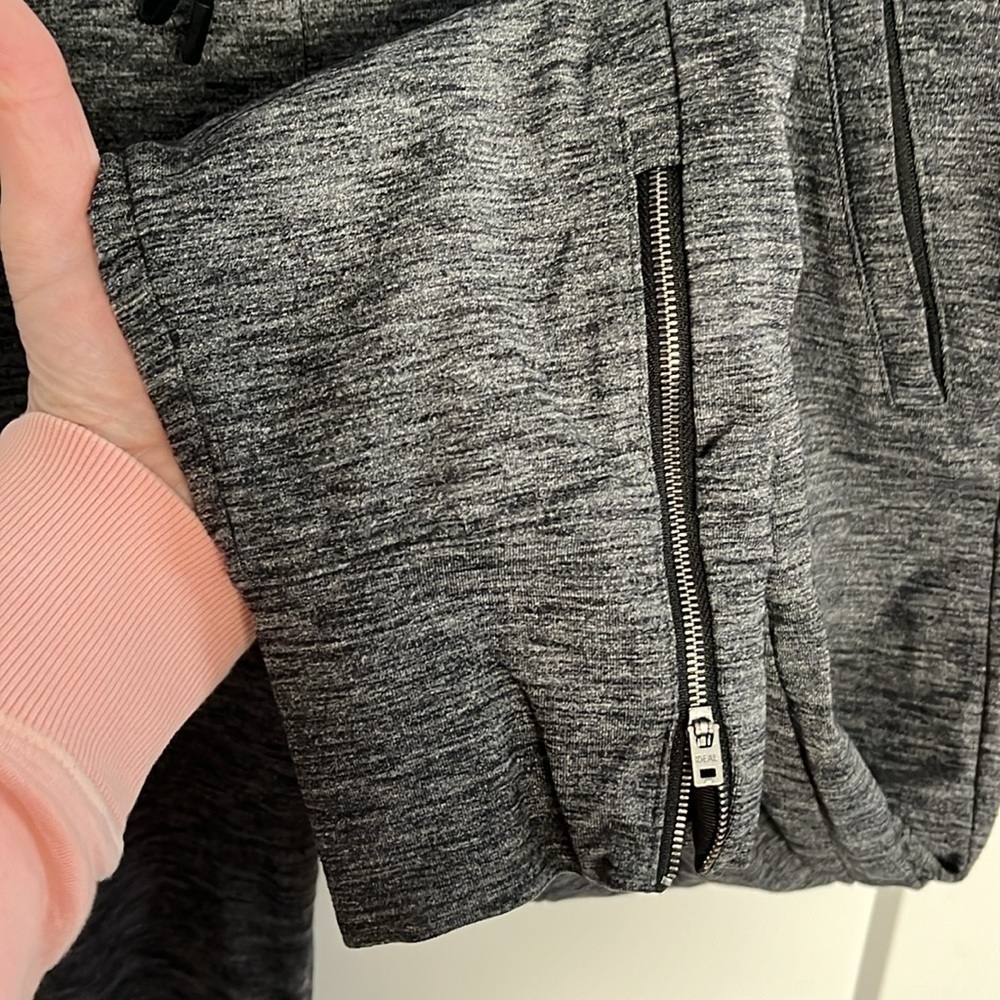 Athleta Metro Street Jogger Gray Medium - Picture 6 of 11